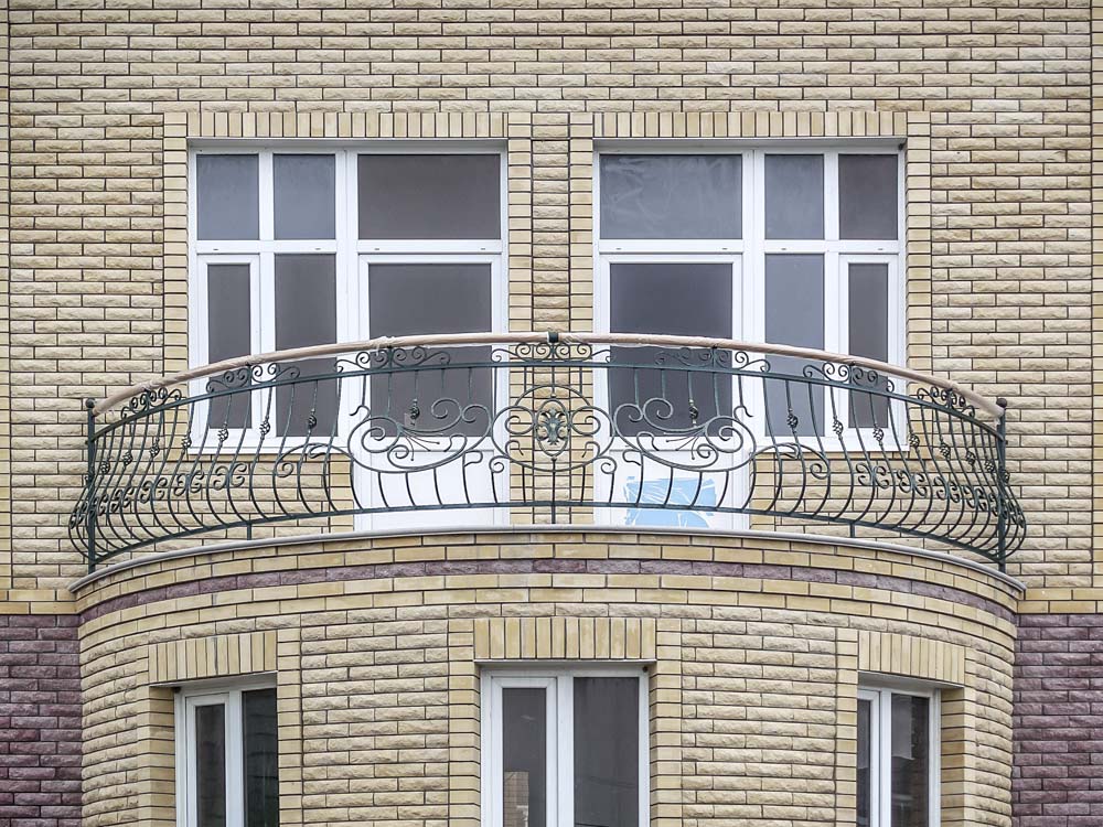 Уличные балконные ограждения в поселке Супсех