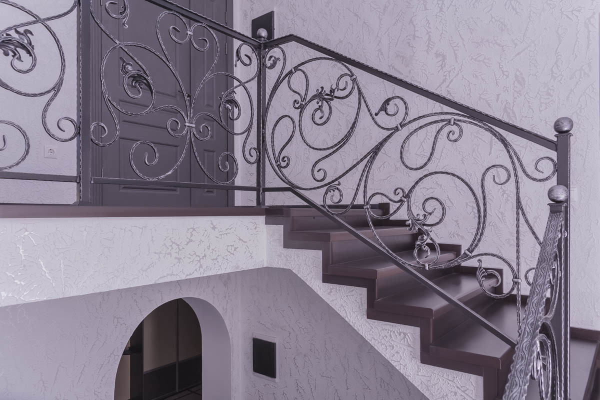 Обшивка лестницы и лестничное ограждение - поселок Мысхако